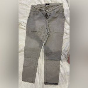 Tru luxe Jeans Kaki, size 30/10, great condition